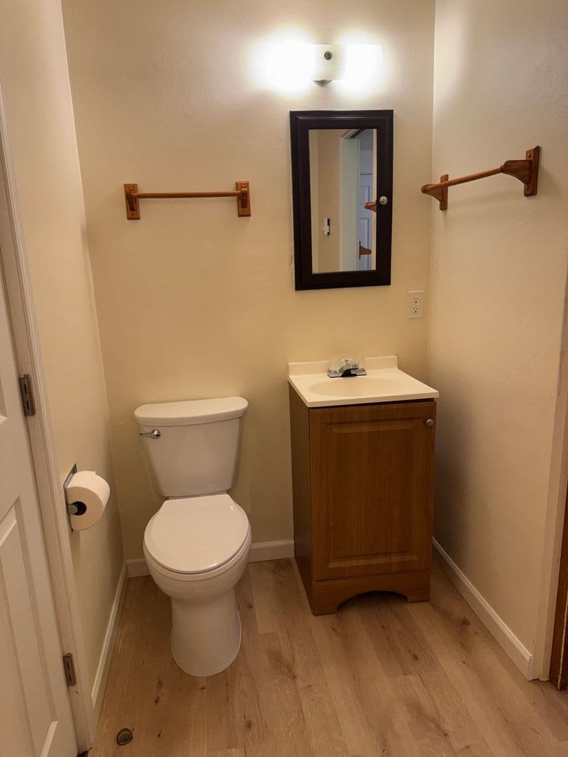 Eugene House: 1270 West Hilliard Lane