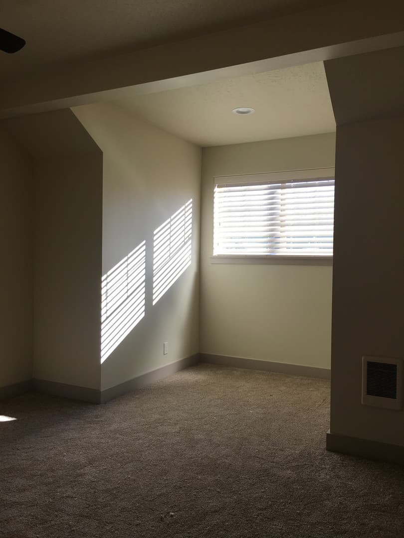 Eugene Apartment: 913/915 Howard Ave