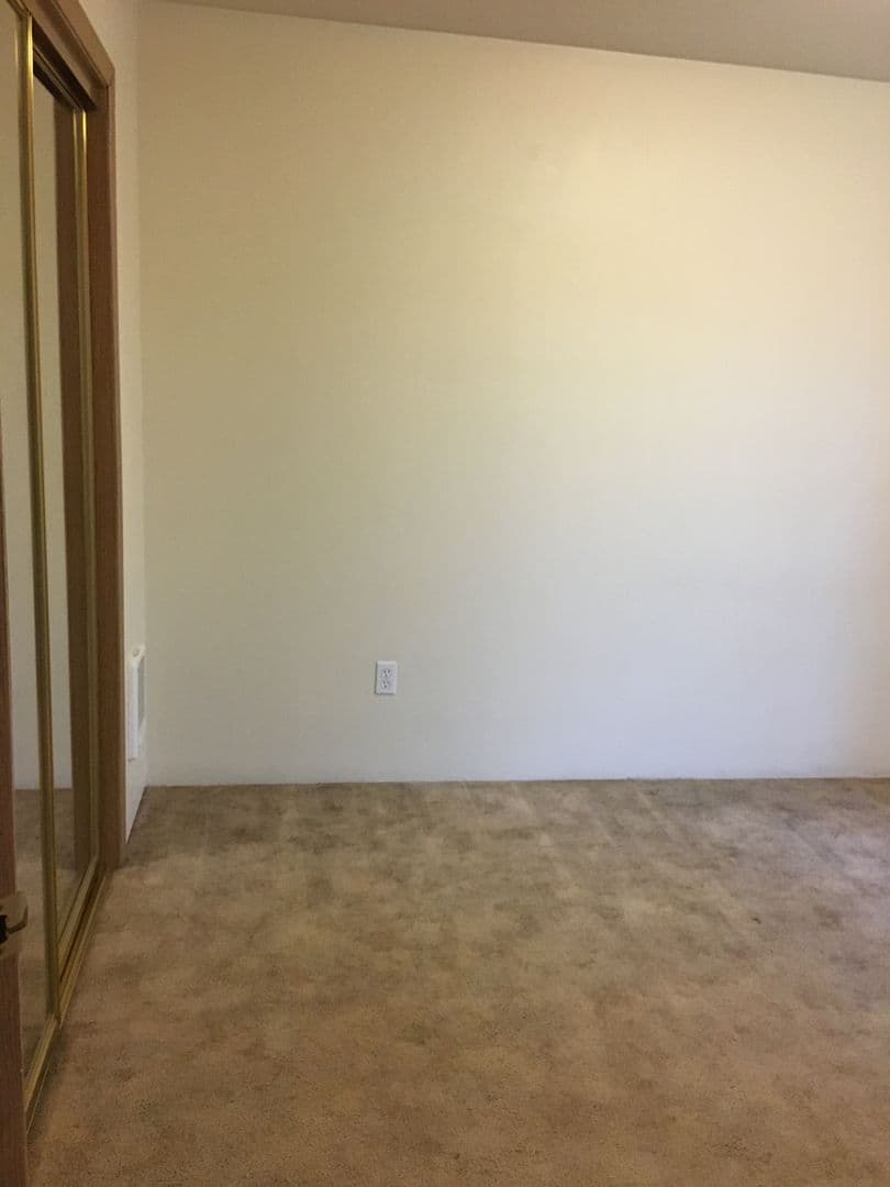 Eugene Apartment: 962/964/966 E.18th Ave