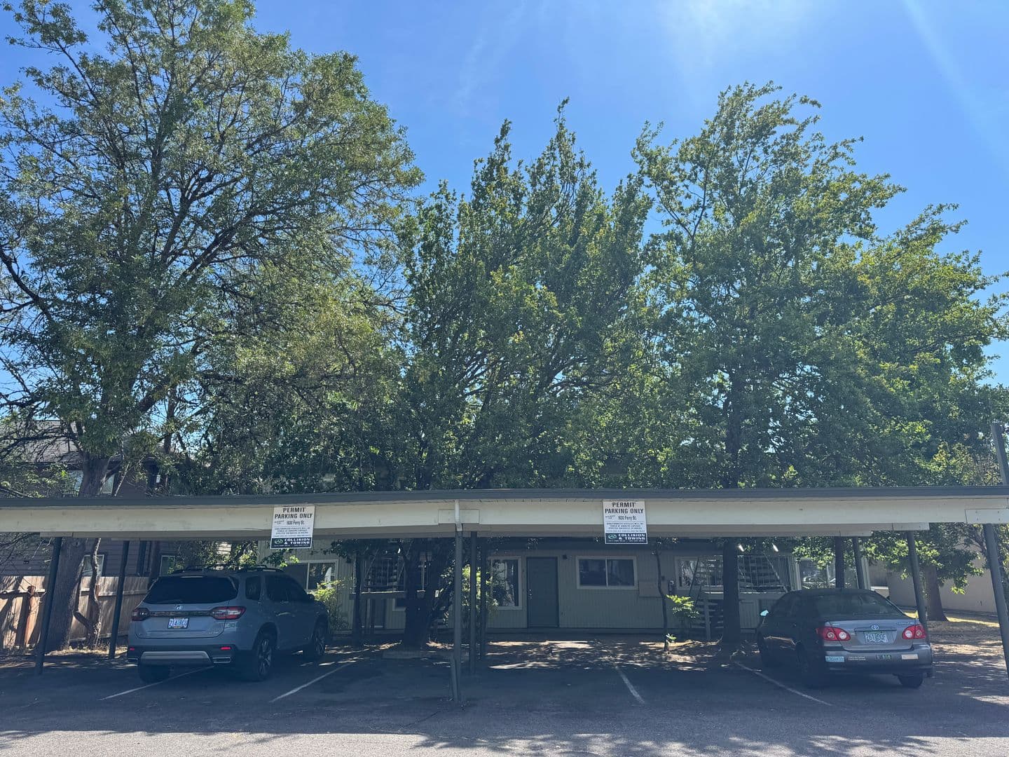 Eugene Apartment: 1630 Ferry St.