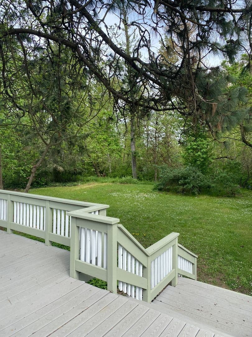 Eugene Apartment: 1555/1565 Copping Street