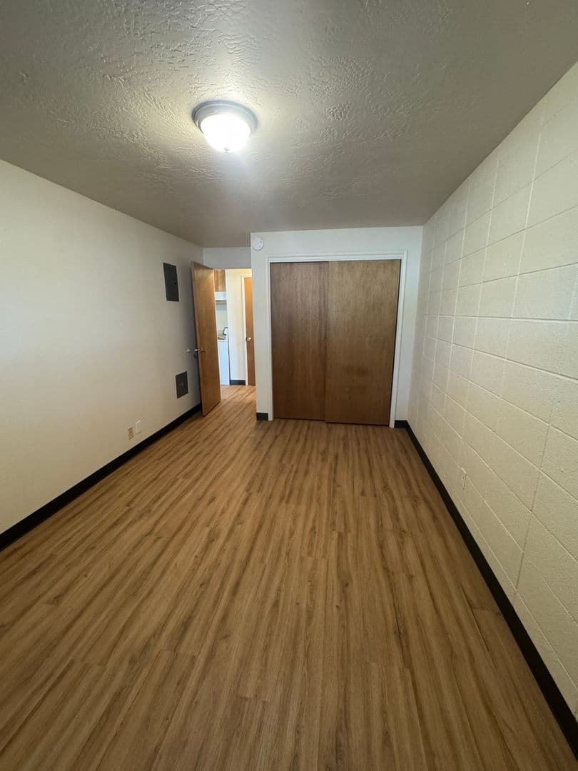 Eugene Apartment: 1630 Ferry St.
