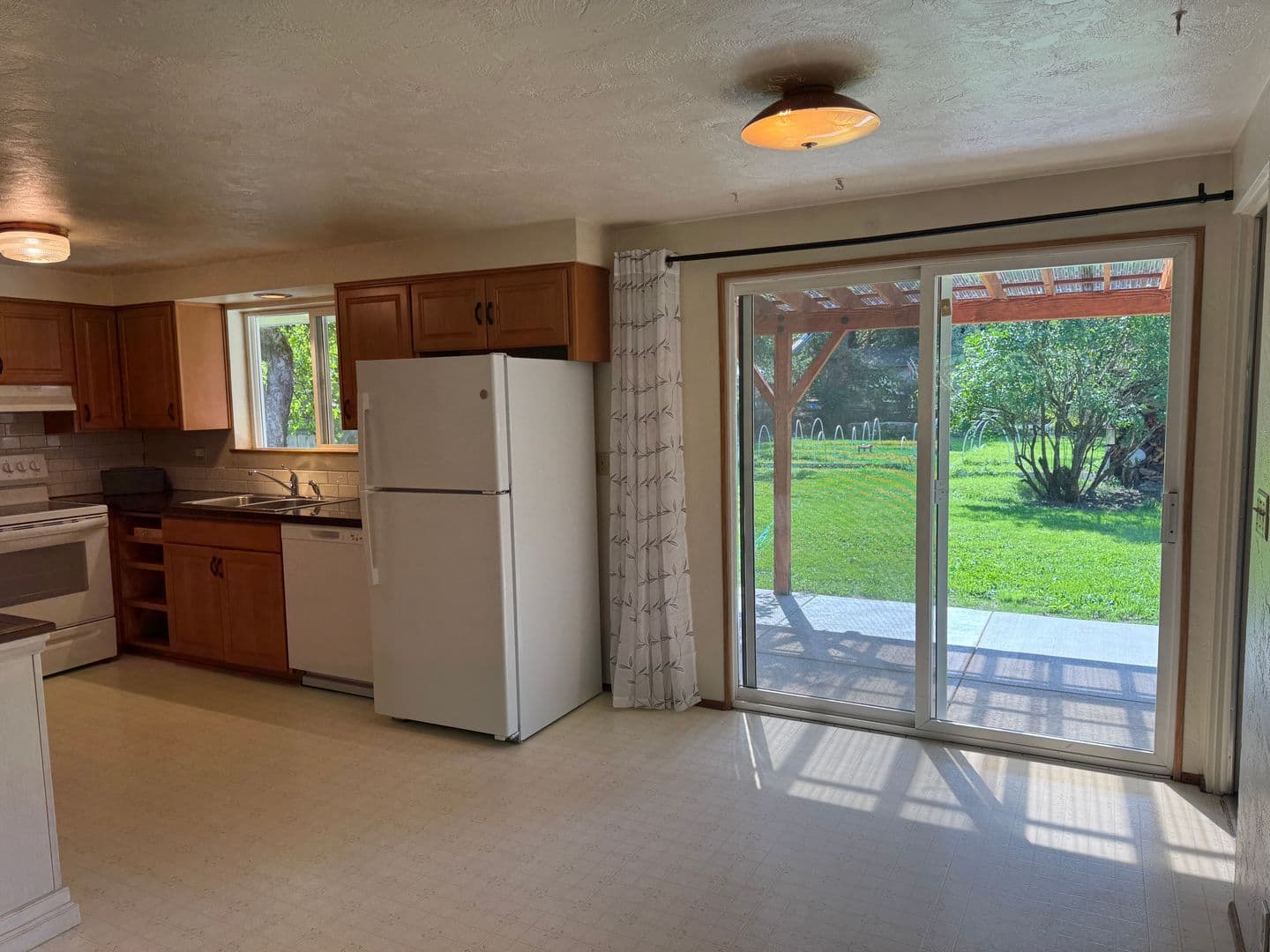 Eugene House: 1270 West Hilliard Lane