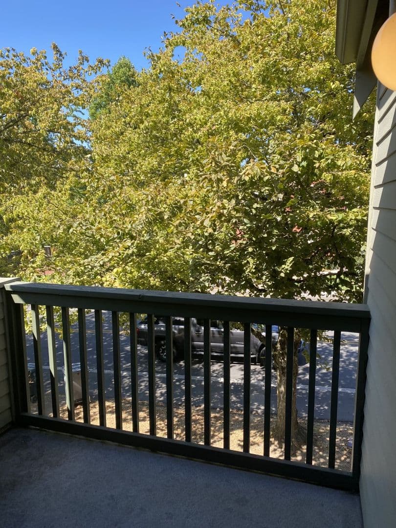 Eugene Apartment: 962/964/966 E.18th Ave