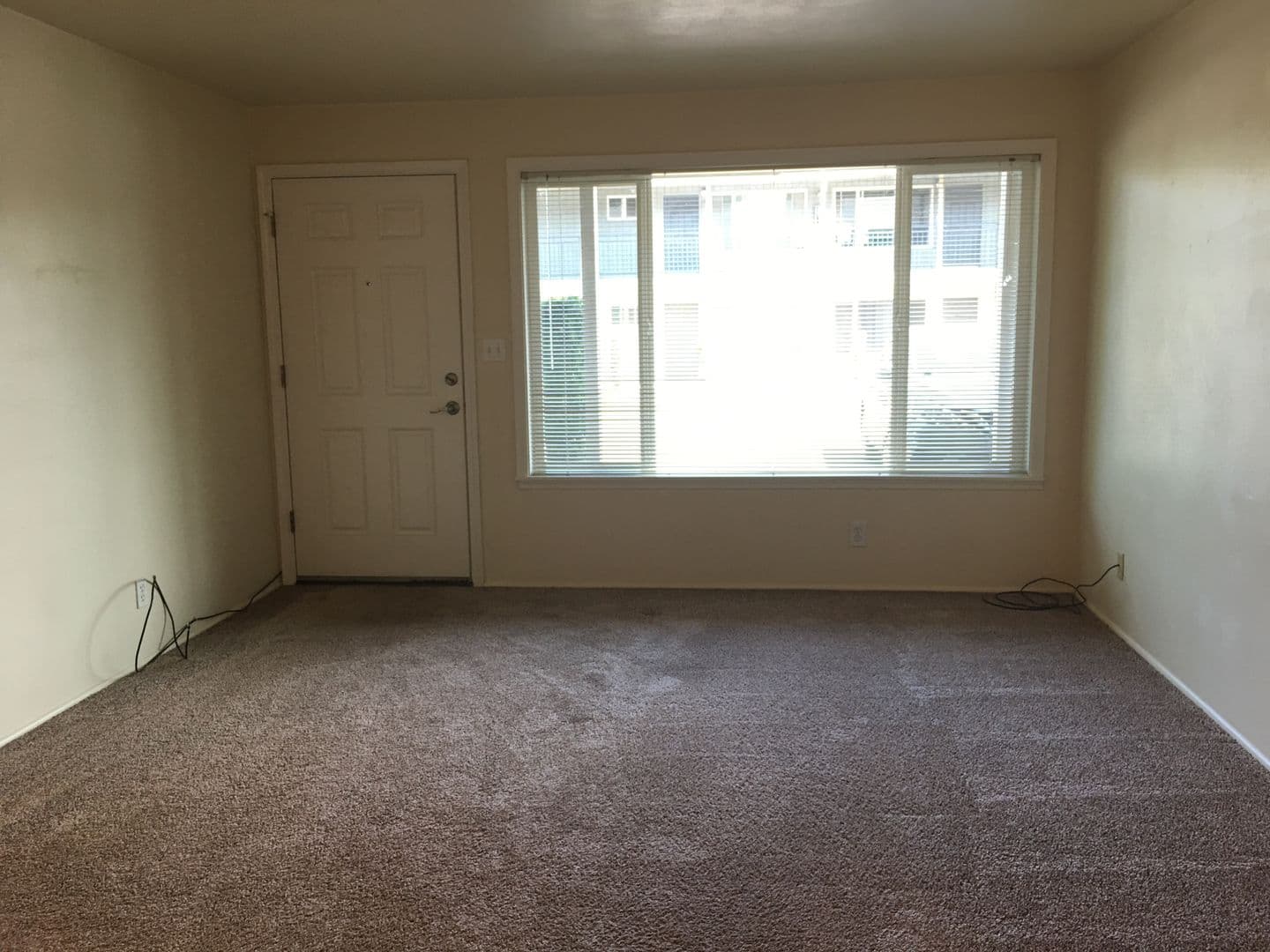 Eugene Apartment: 185/195 East 24th Ave