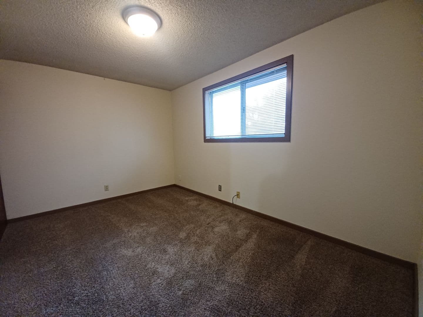 Eugene Apartment: 1810/1814/1818/1822/1832/1838/1844 Ferry Alley