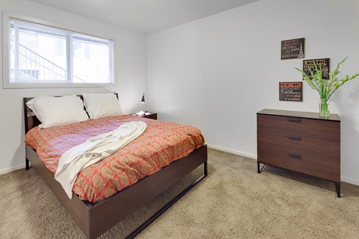 Eugene Apartment: 125-135-155 East 19th