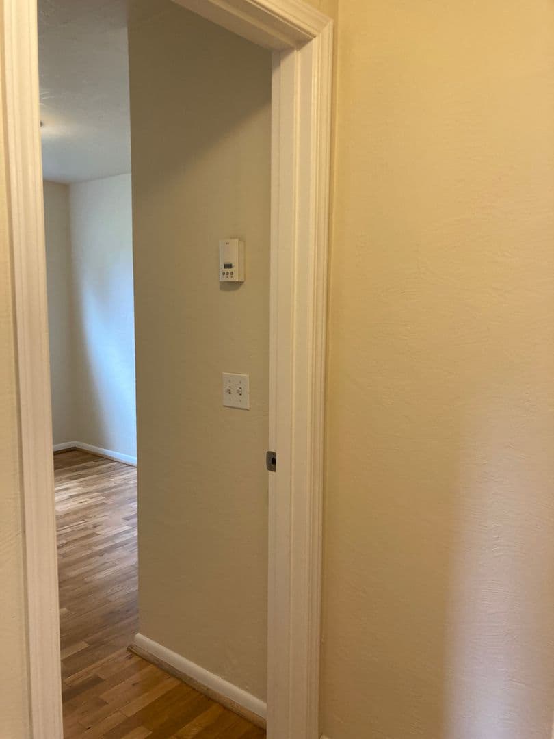 Eugene Apartment: 84/86 Kourt Drive