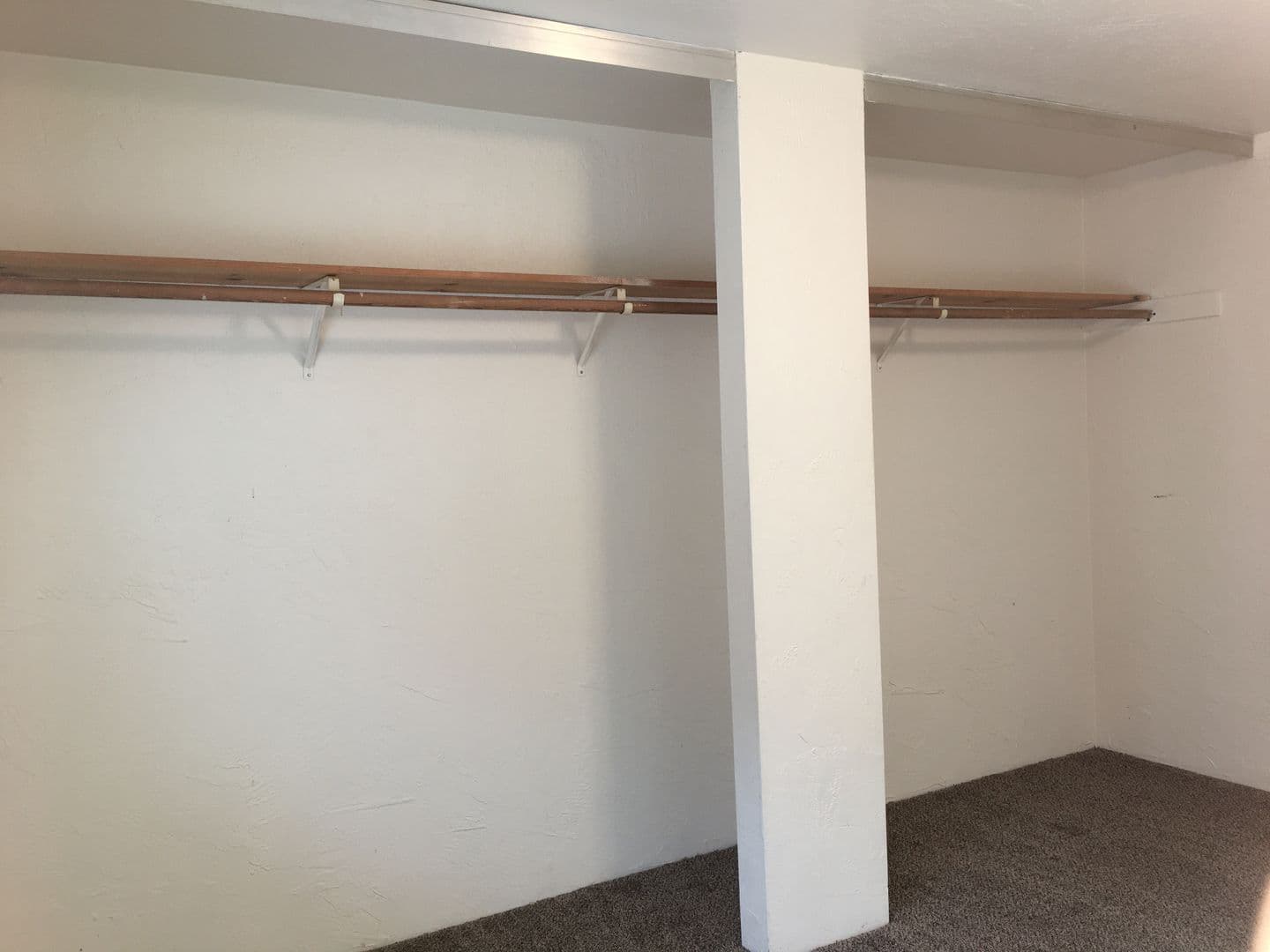 Eugene Apartment: 1550 High St #1-12