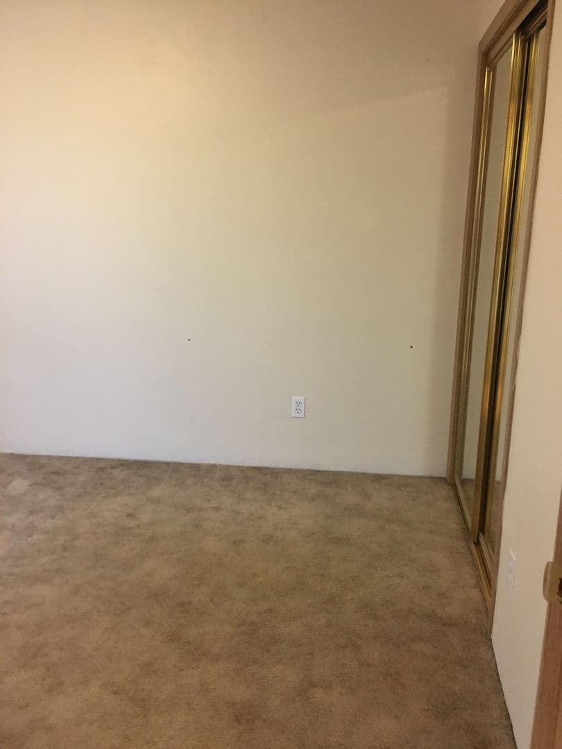 Eugene Apartment: 962/964/966 E.18th Ave