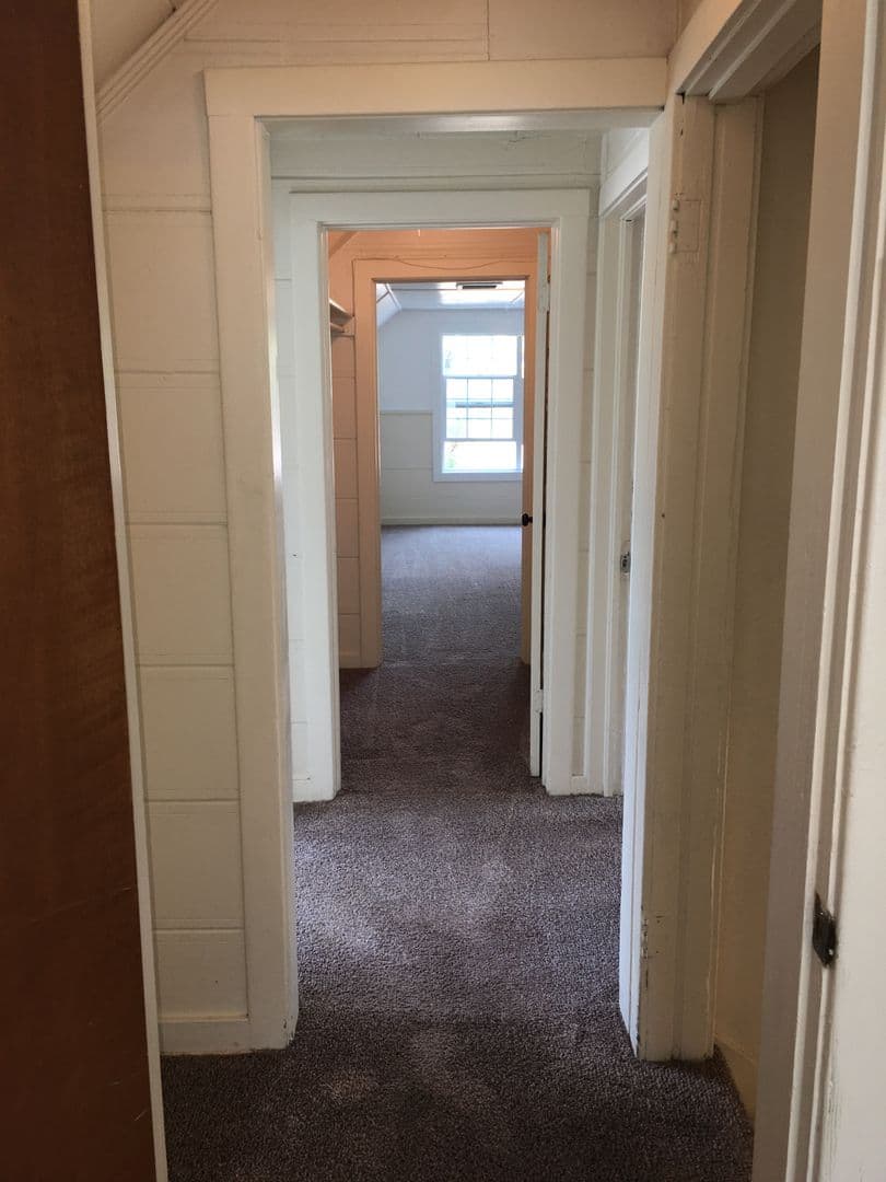 Eugene House: 2288 Hilyard St