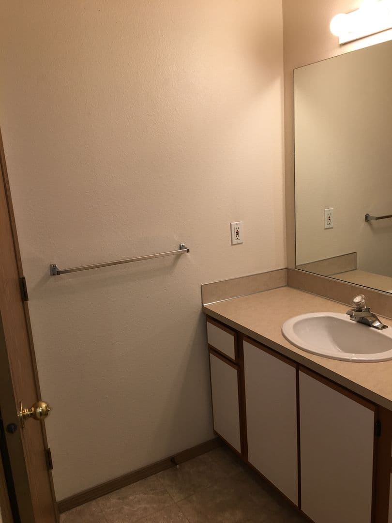 Eugene Apartment: 1772 Hilyard St #6