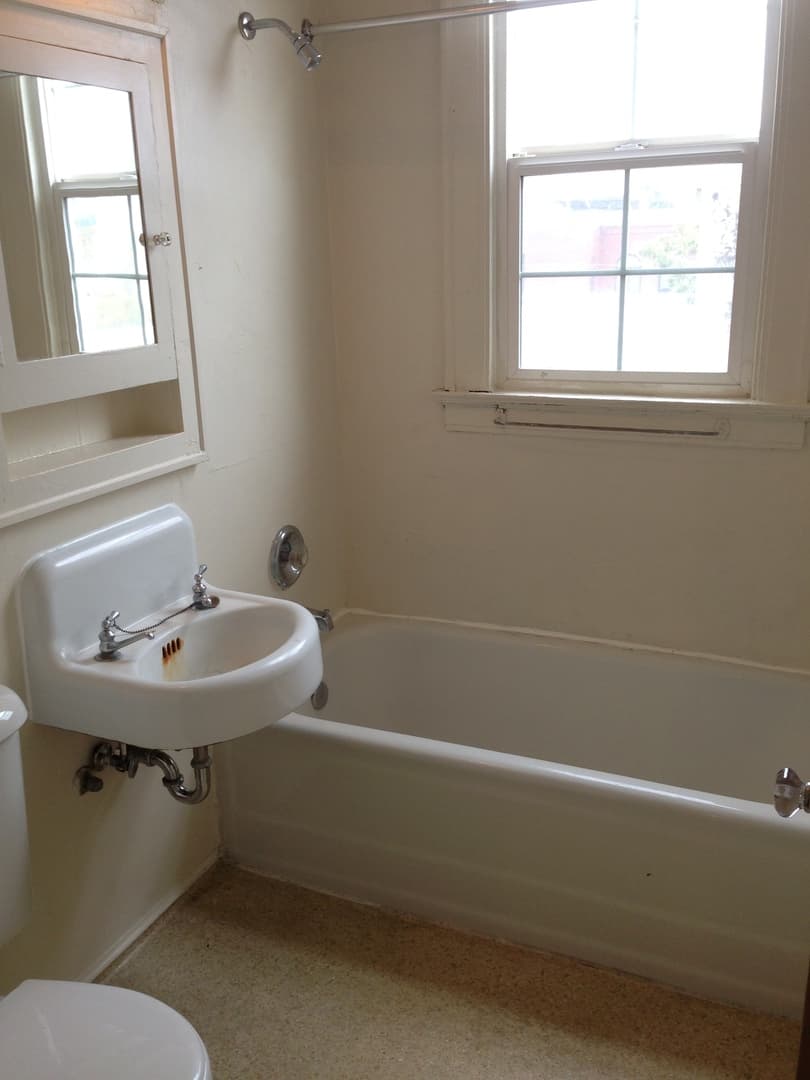 Eugene Apartment: 1272 Willamette Street