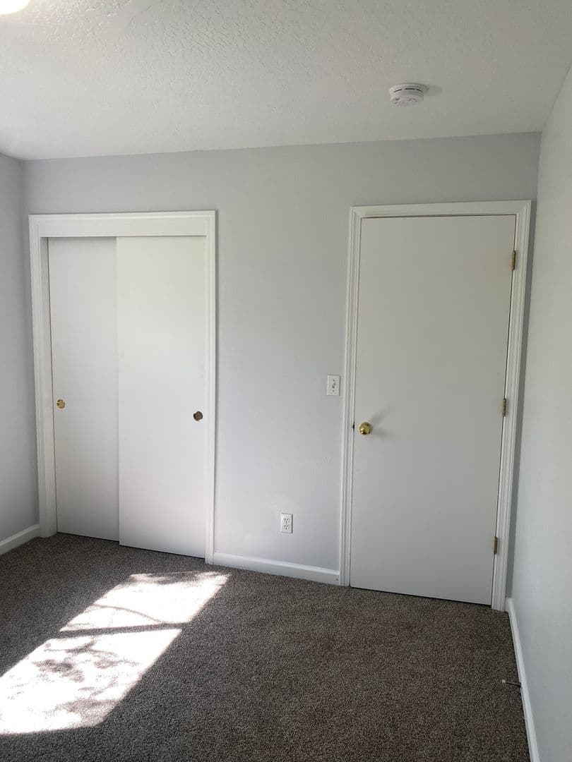 Eugene Apartment: 4762/4764 Spring Meadow Ave