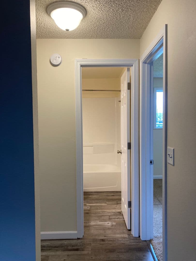 Springfield Apartment: 1190 So. A Street
