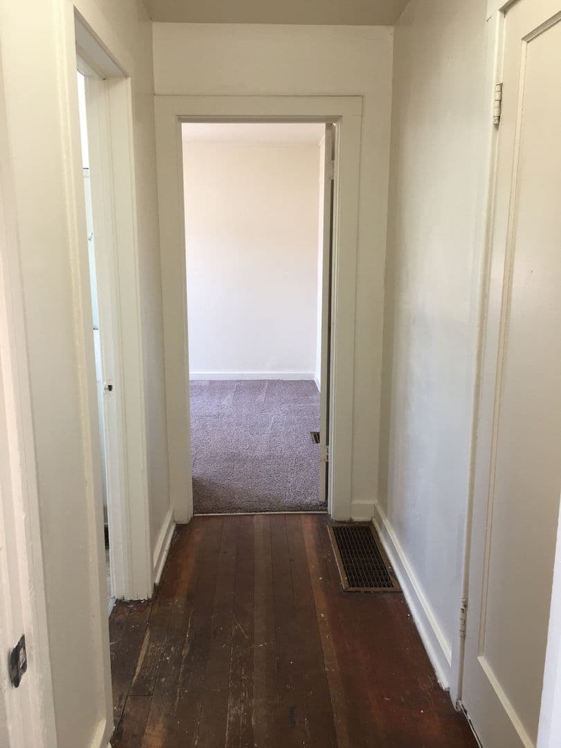 Eugene House: 2288 Hilyard St
