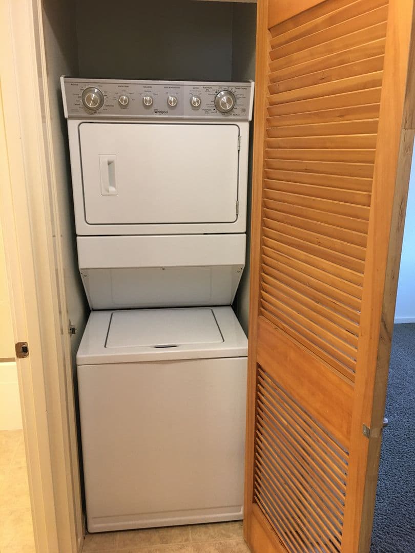 Eugene Apartment: 183 East 19th