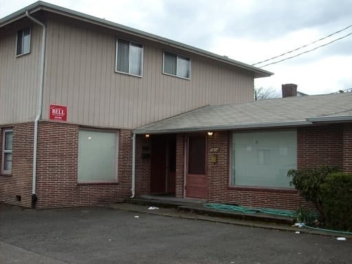 Eugene Apartment: 1810/1814/1818/1822/1832/1838/1844 Ferry Alley