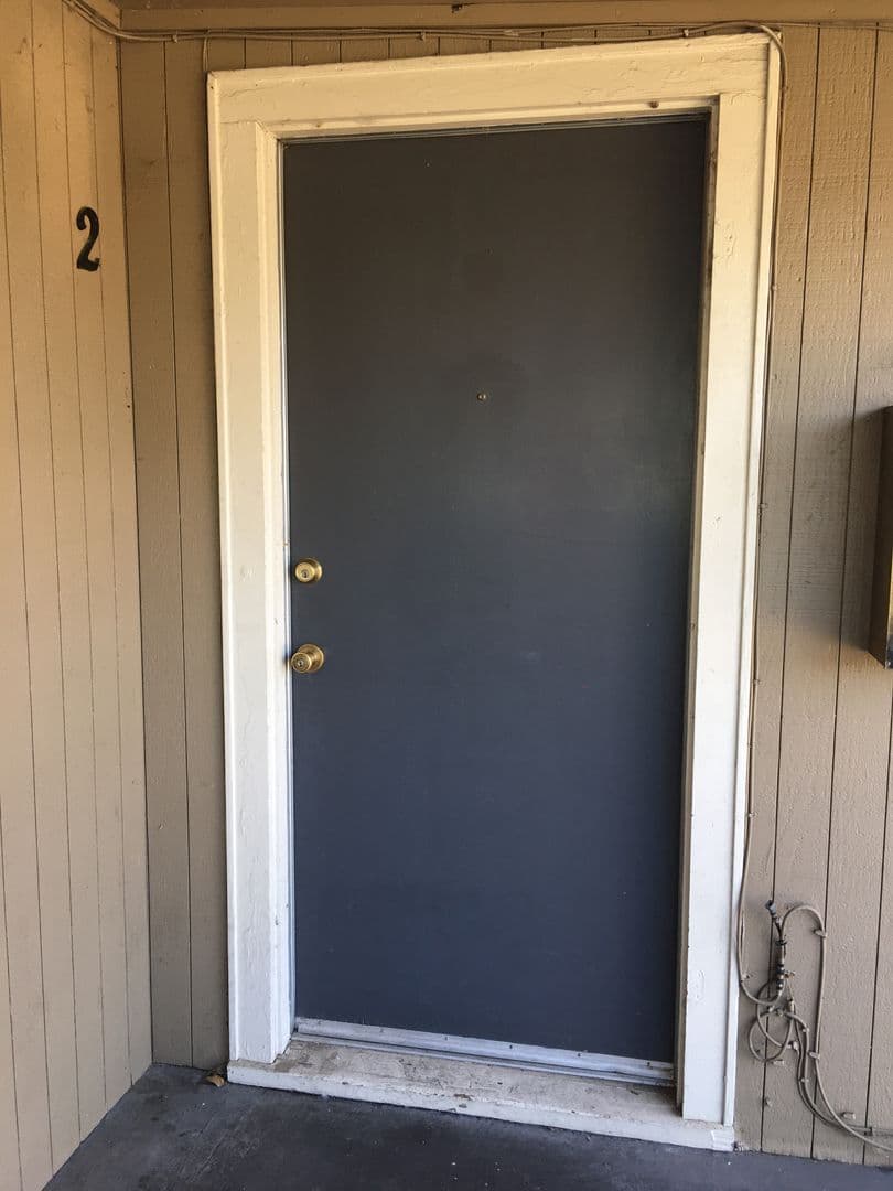 Eugene Apartment: 1855 Oak