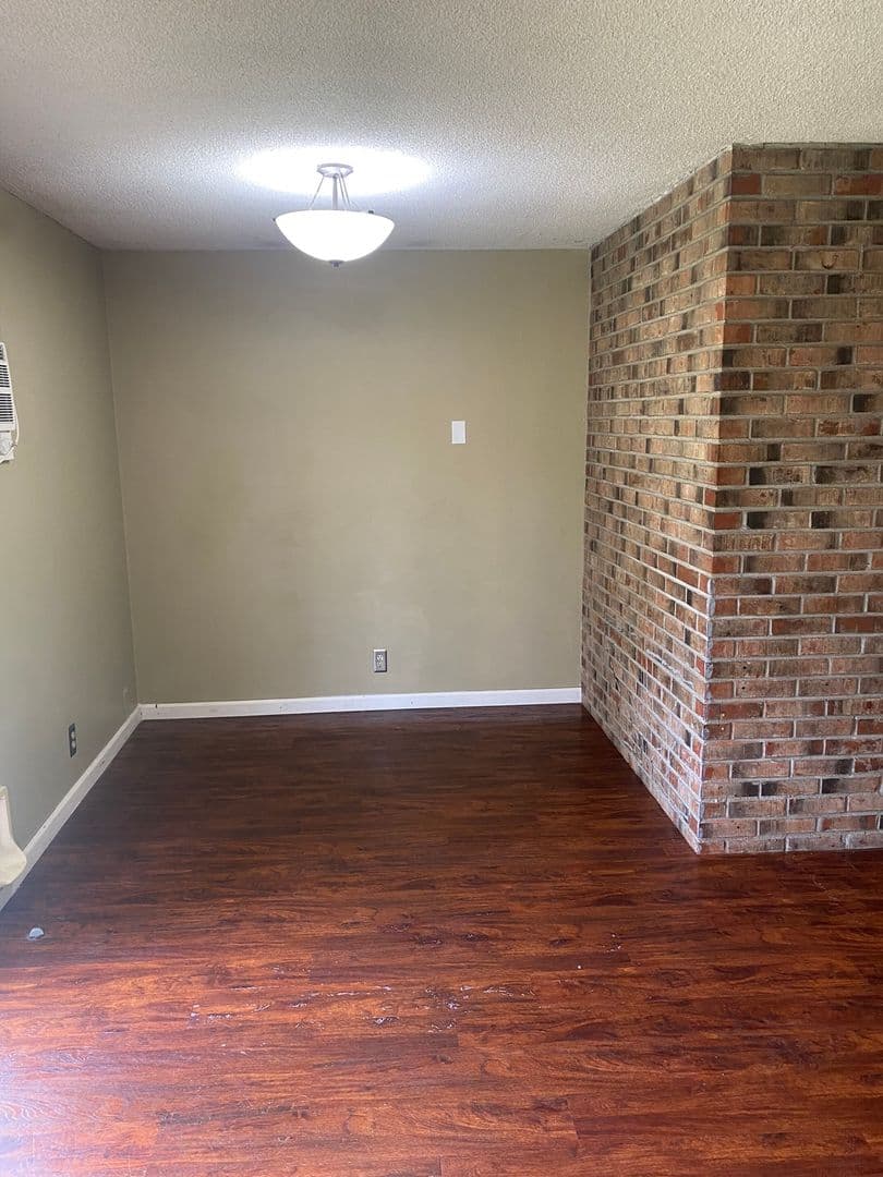 Eugene Apartment: 86195 El Camino St.