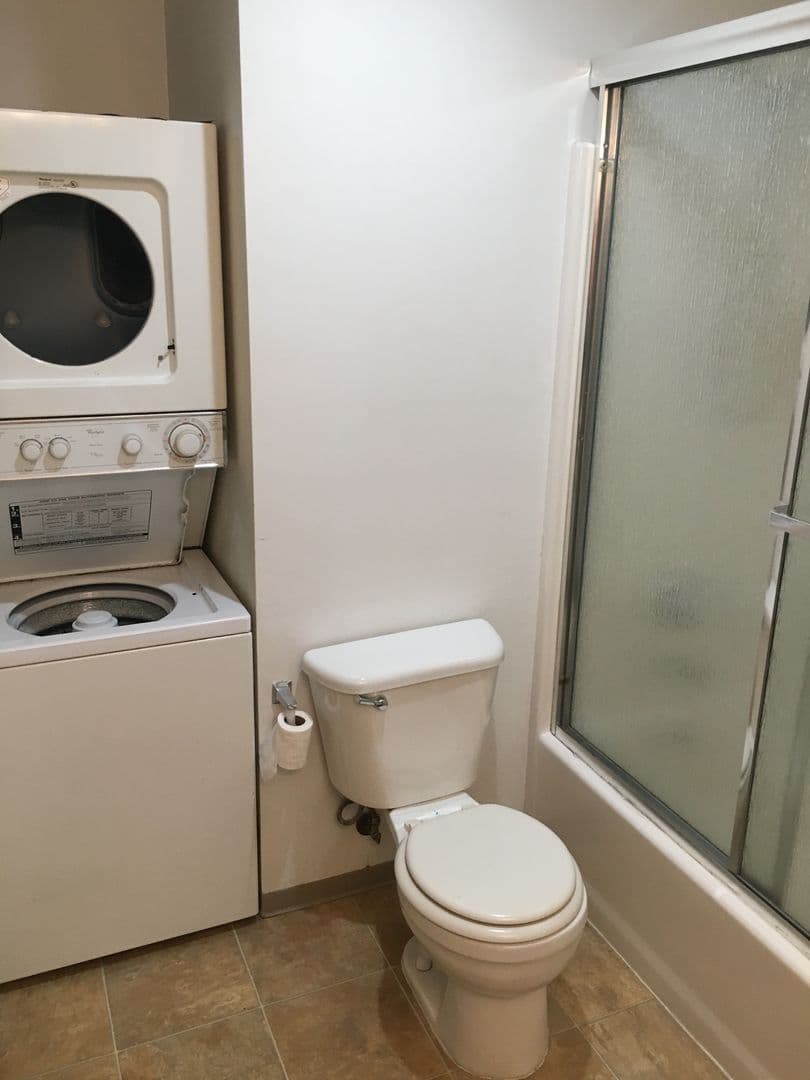 Eugene Apartment: 962/964/966 E.18th Ave