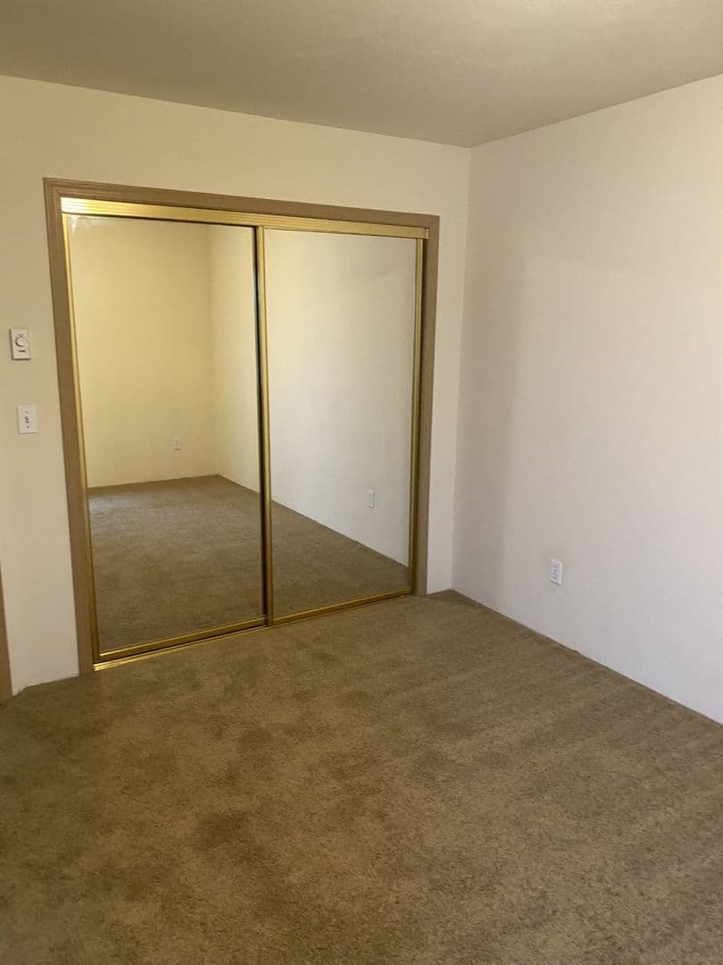 Eugene Apartment: 962/964/966 E.18th Ave