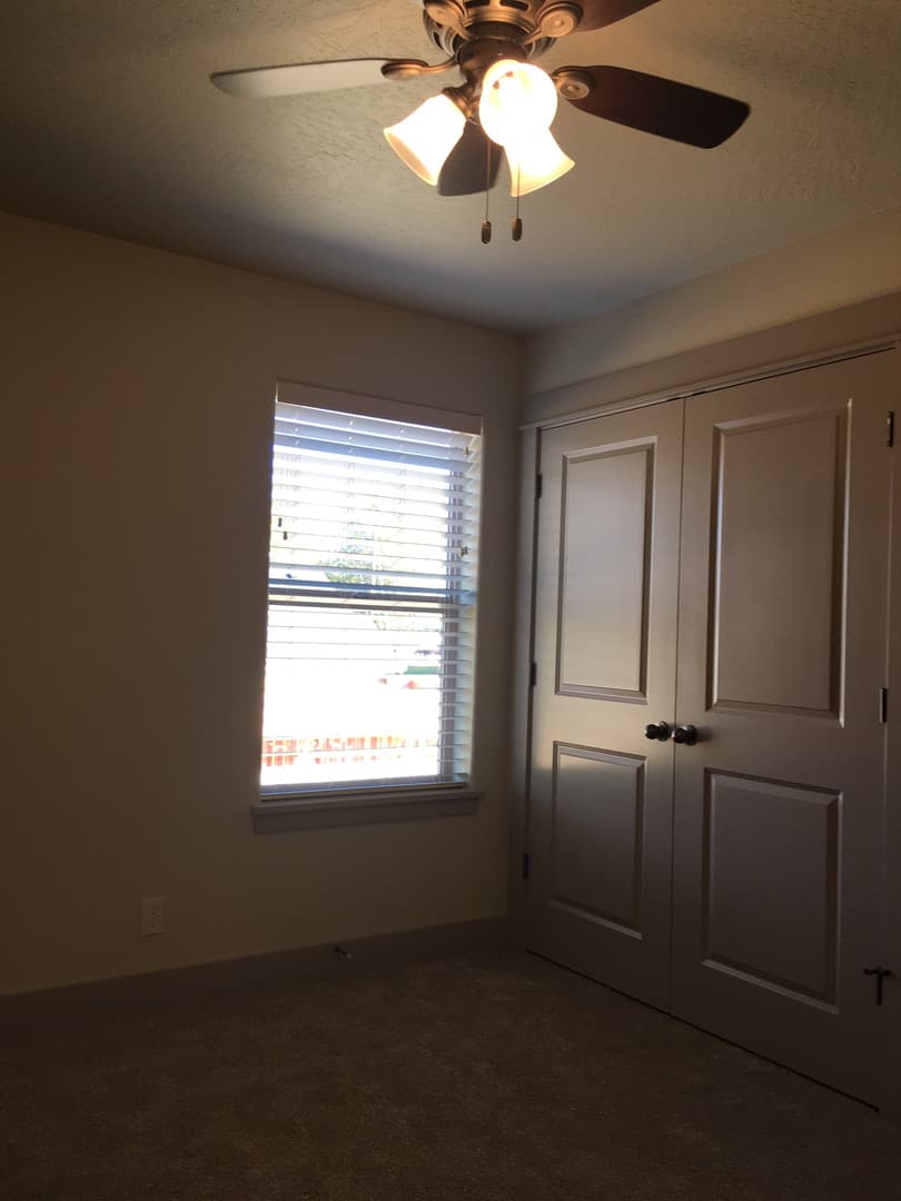 Eugene Apartment: 913/915 Howard Ave