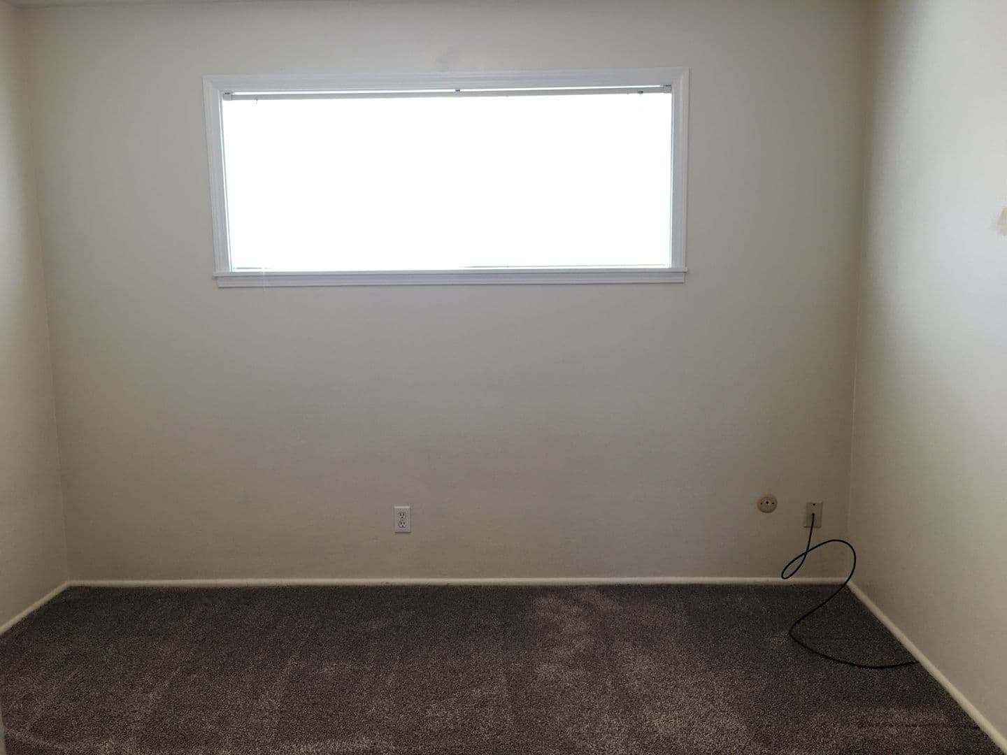 Eugene Apartment: 185/195 East 24th Ave