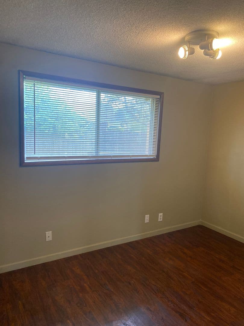 Eugene Apartment: 86195 El Camino St.