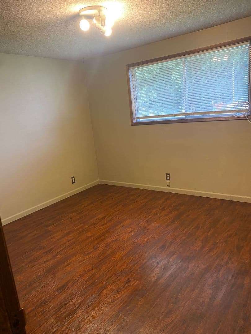 Eugene Apartment: 86195 El Camino St.