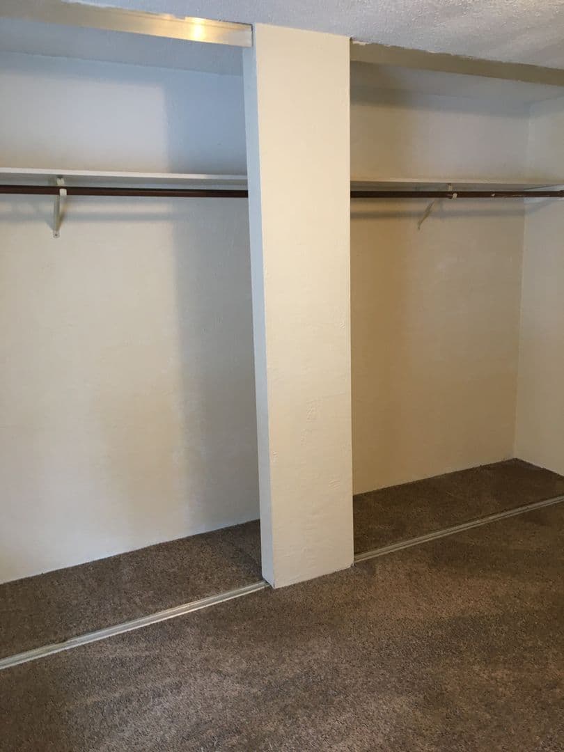 Eugene Apartment: 1550 High St #1-12
