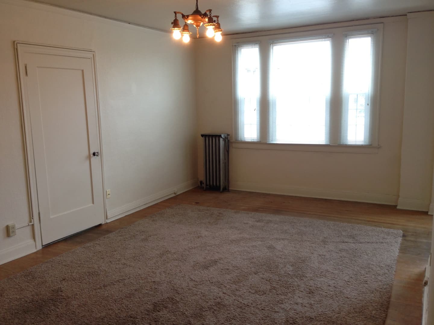 Eugene Apartment: 1272 Willamette Street