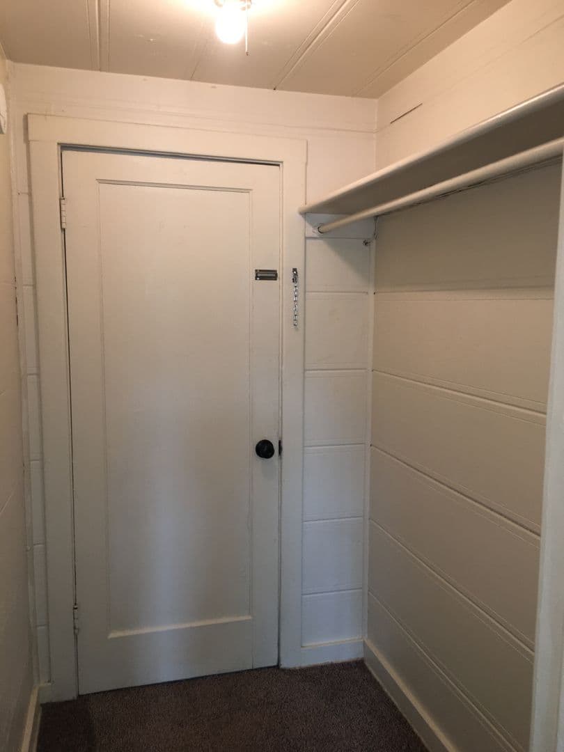 Eugene House: 2288 Hilyard St
