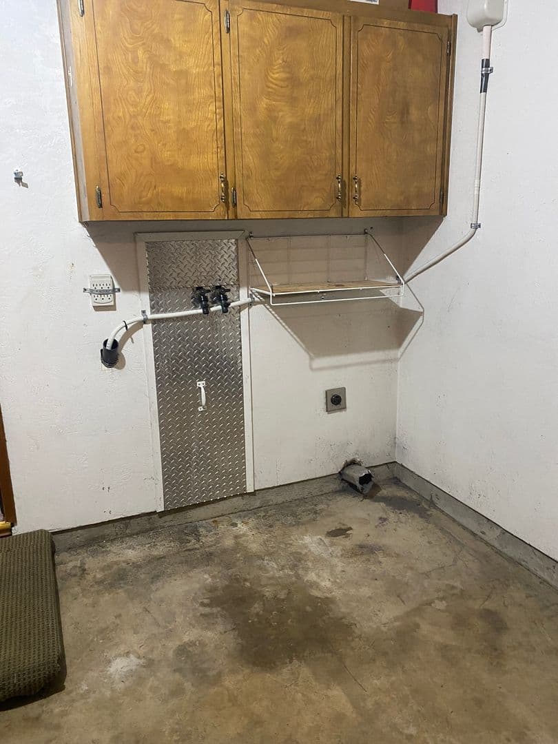 Eugene Apartment: 86195 El Camino St.
