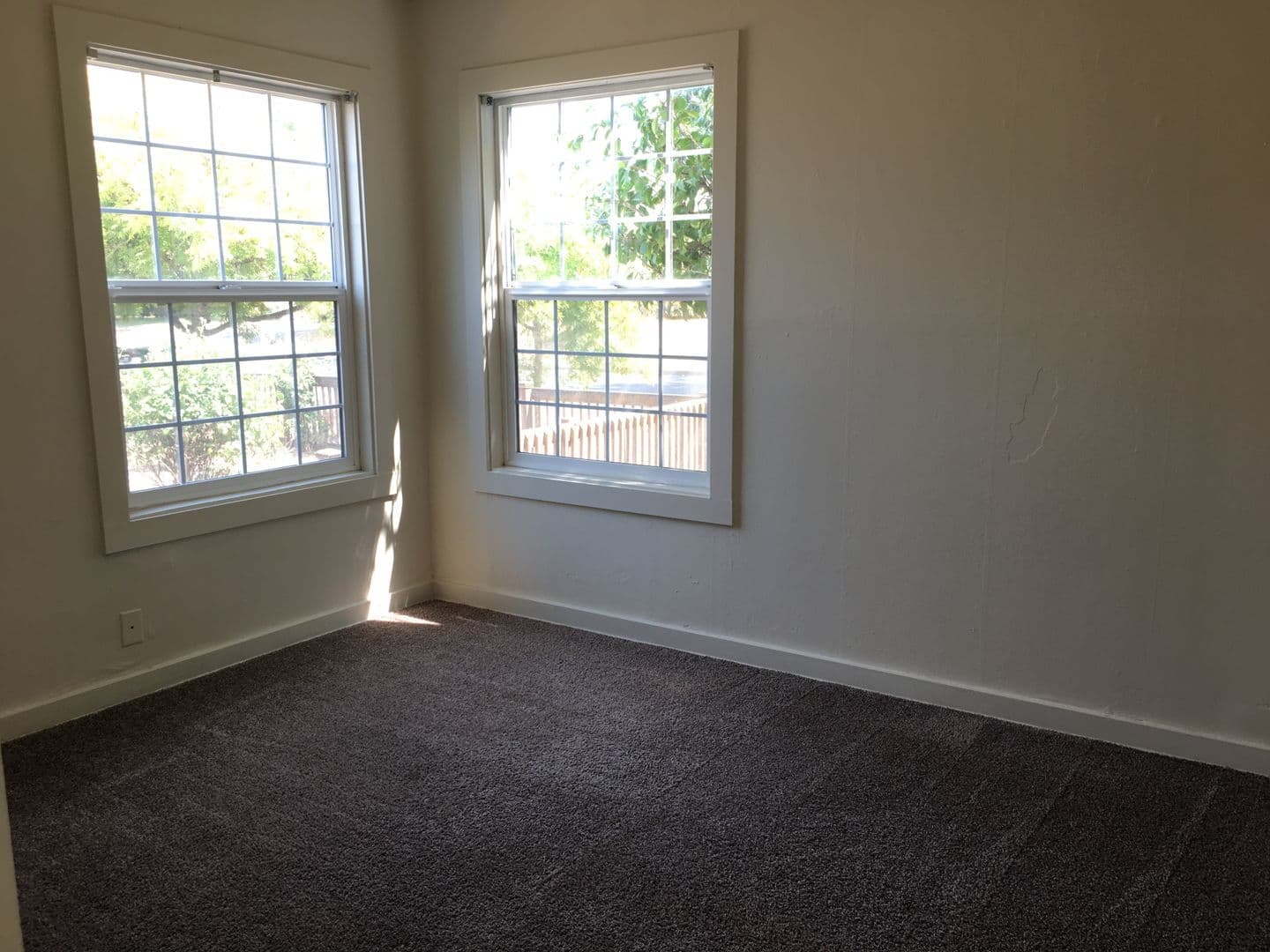 Eugene House: 2288 Hilyard St