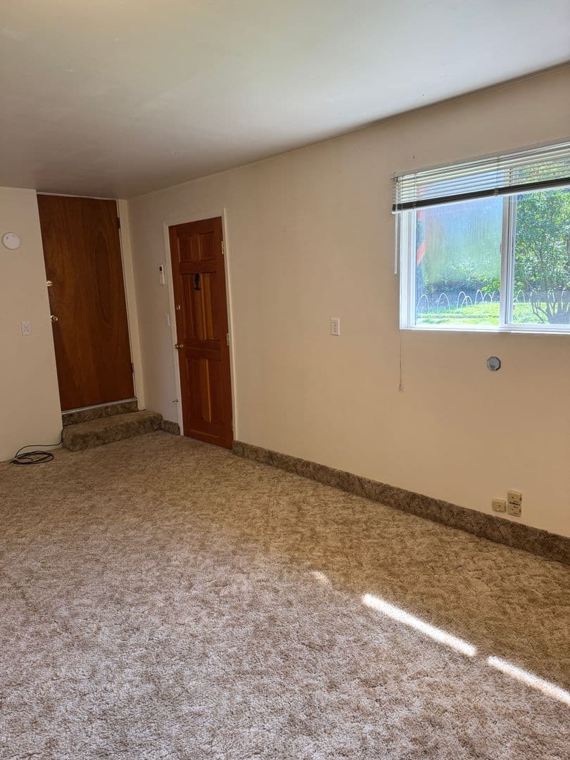 Eugene House: 1270 West Hilliard Lane