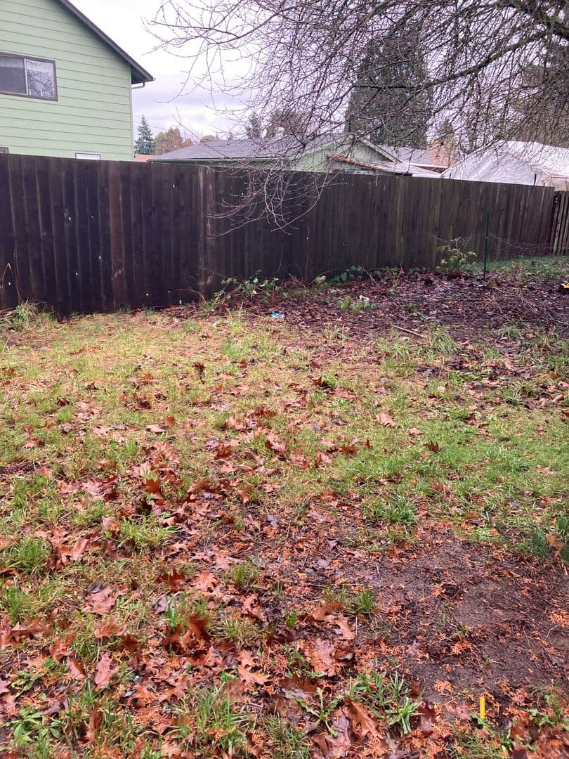 Springfield Apartment: 3210 South E Court