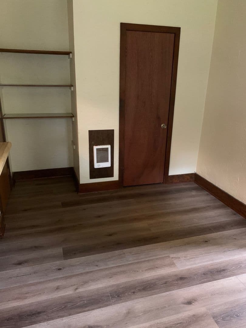 Eugene Apartment: 570/570 1/2/572 W. 10th Ave.
