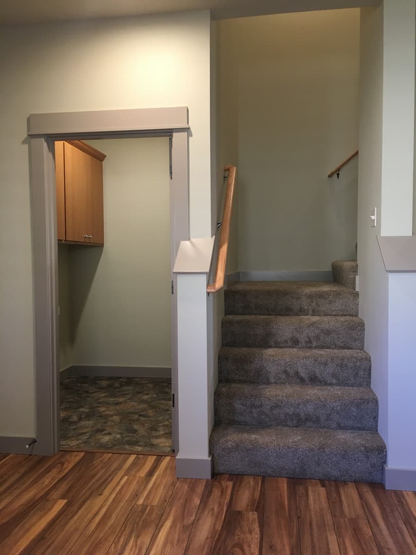Eugene Apartment: 913/915 Howard Ave