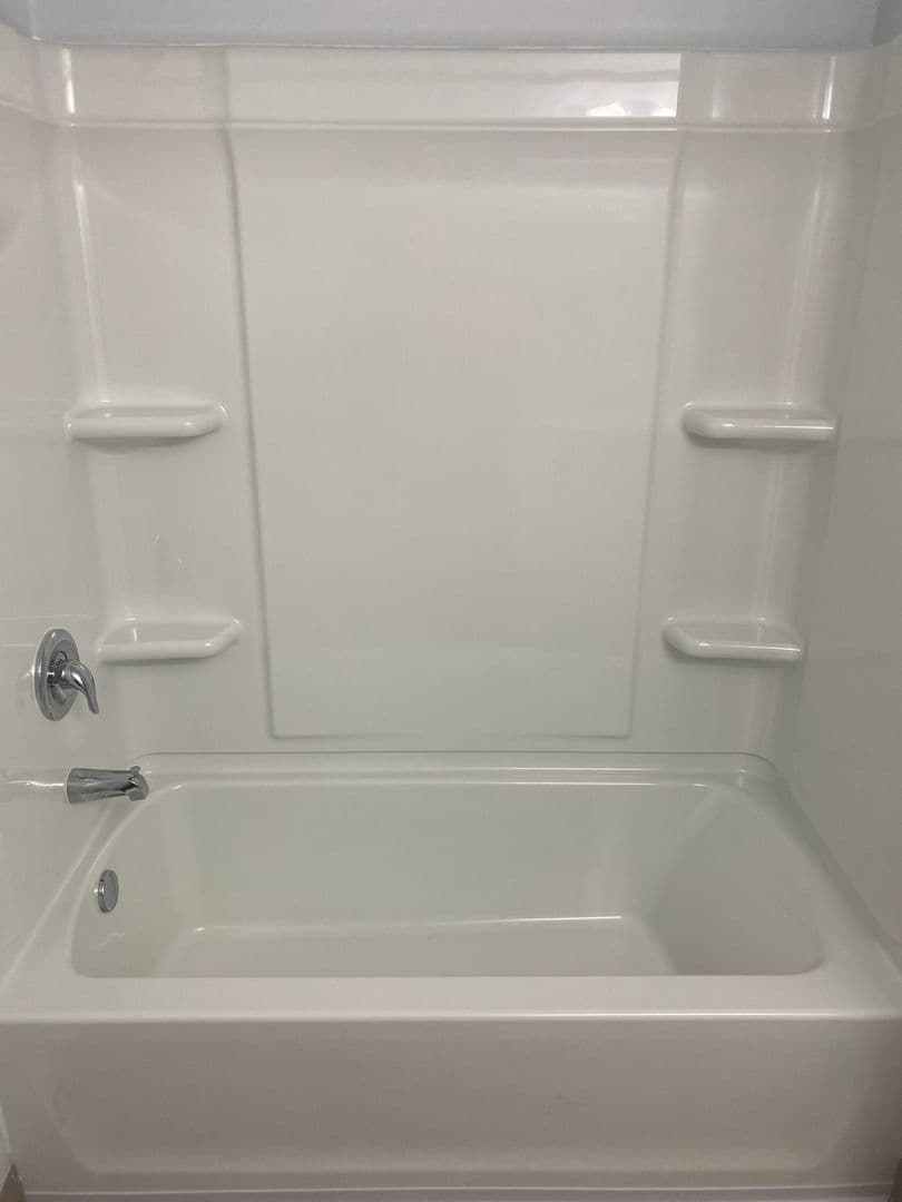 Eugene Apartment: 531 W. 11th Ave
