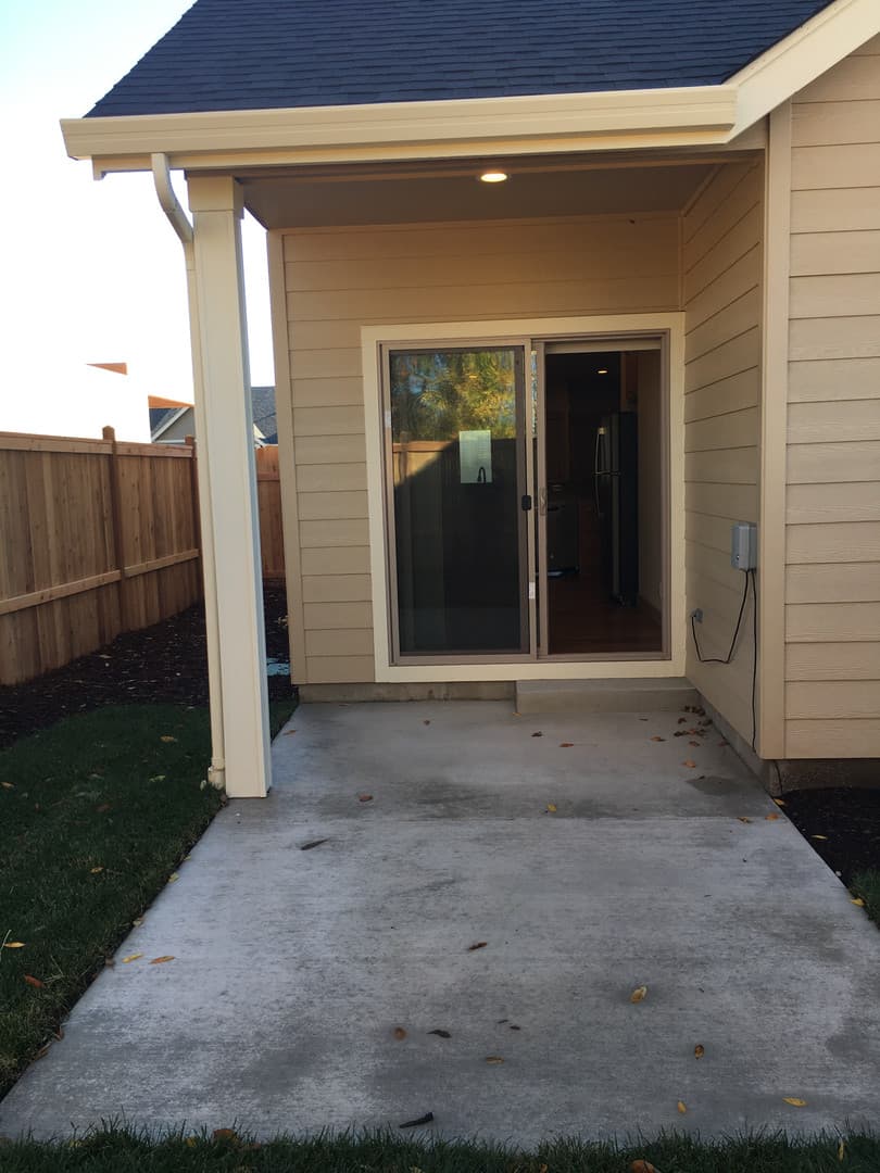 Eugene Apartment: 913/915 Howard Ave