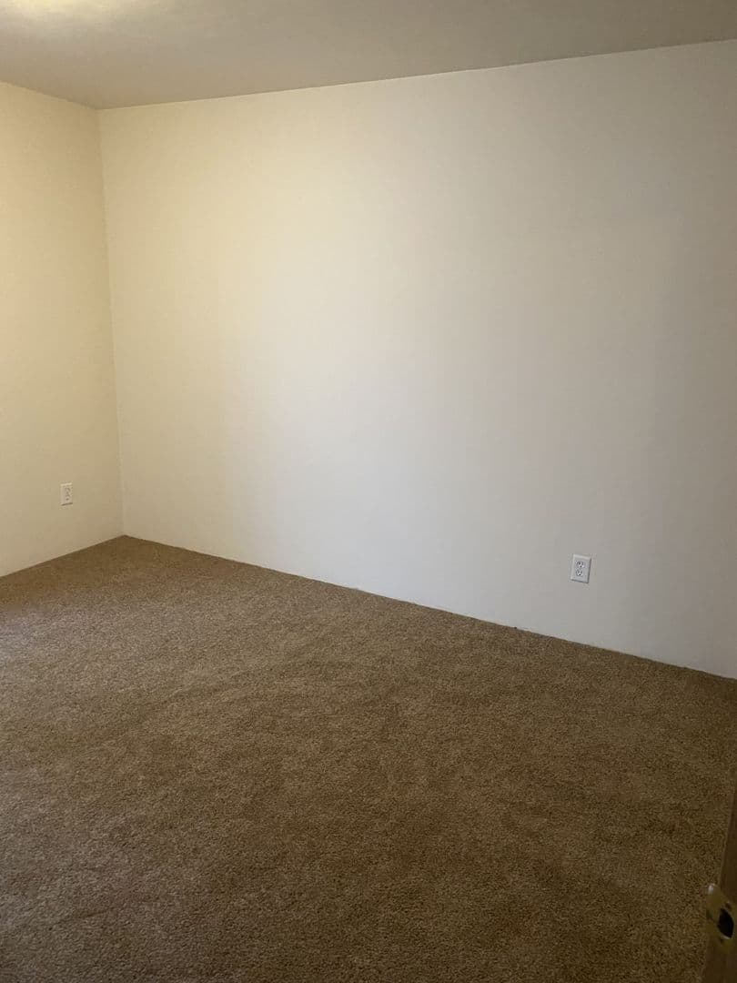 Eugene Apartment: 962/964/966 E.18th Ave