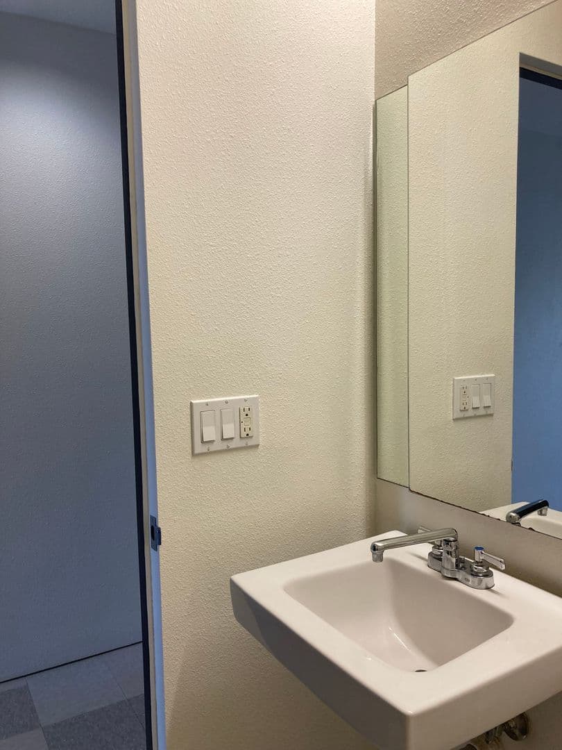 Eugene Apartment: 1455 Mill Street