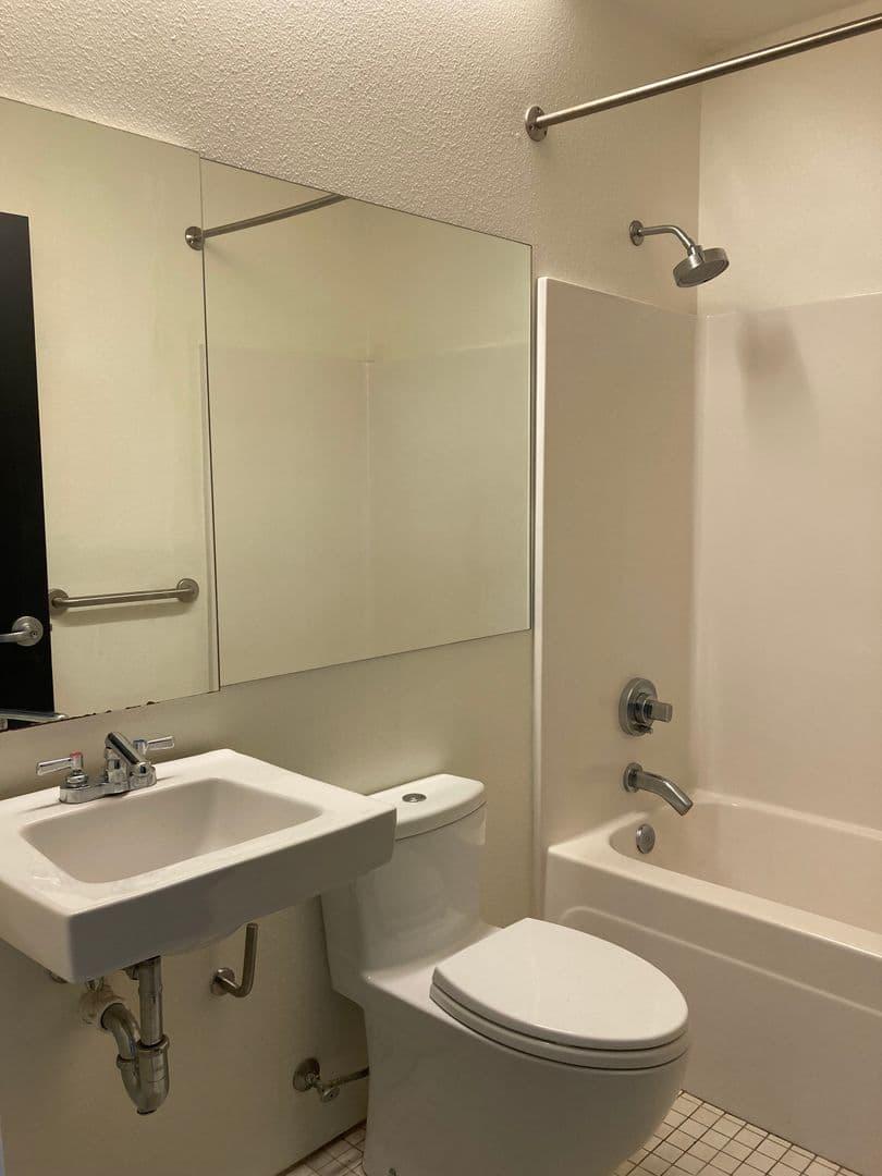 Eugene Apartment: 1455 Mill Street