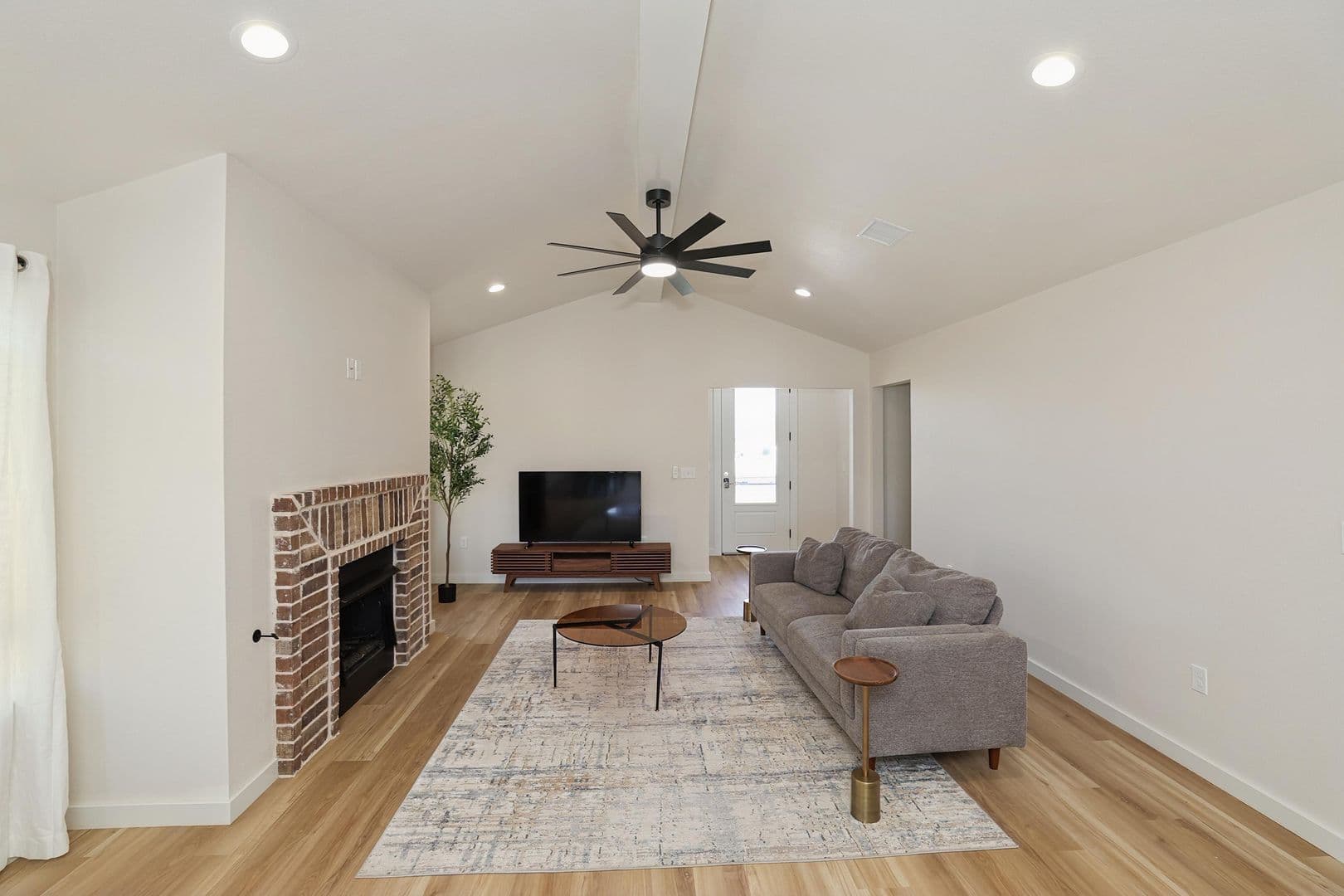 Amarillo House: 8813 Oakleaf