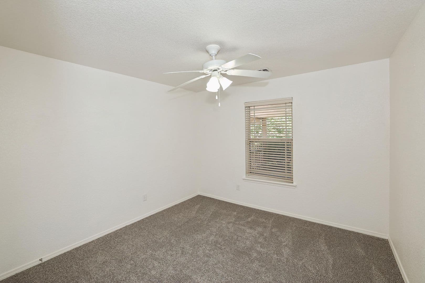 Amarillo House: 1418 SW 61st Ave