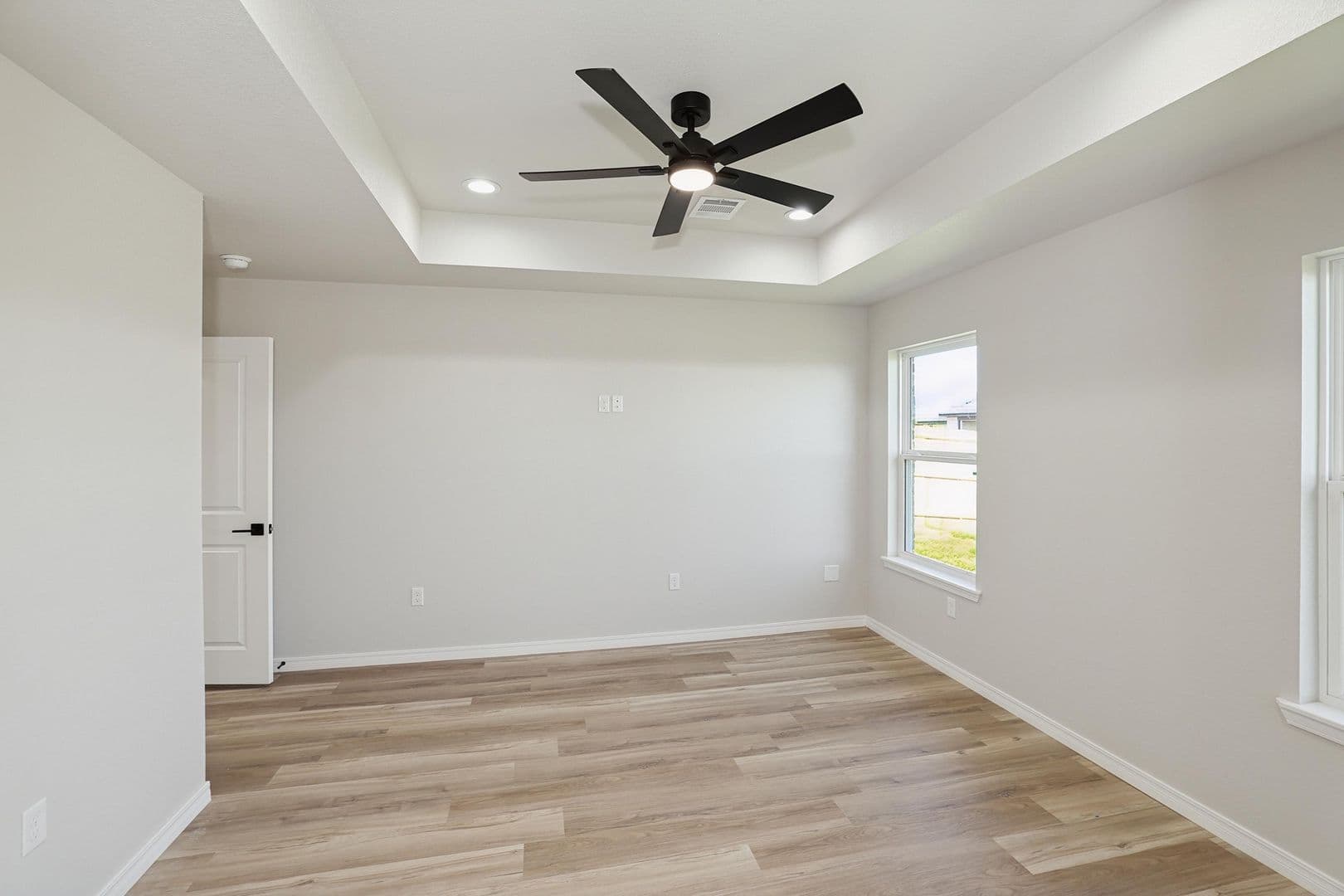 Amarillo House: 8910 Oakleaf