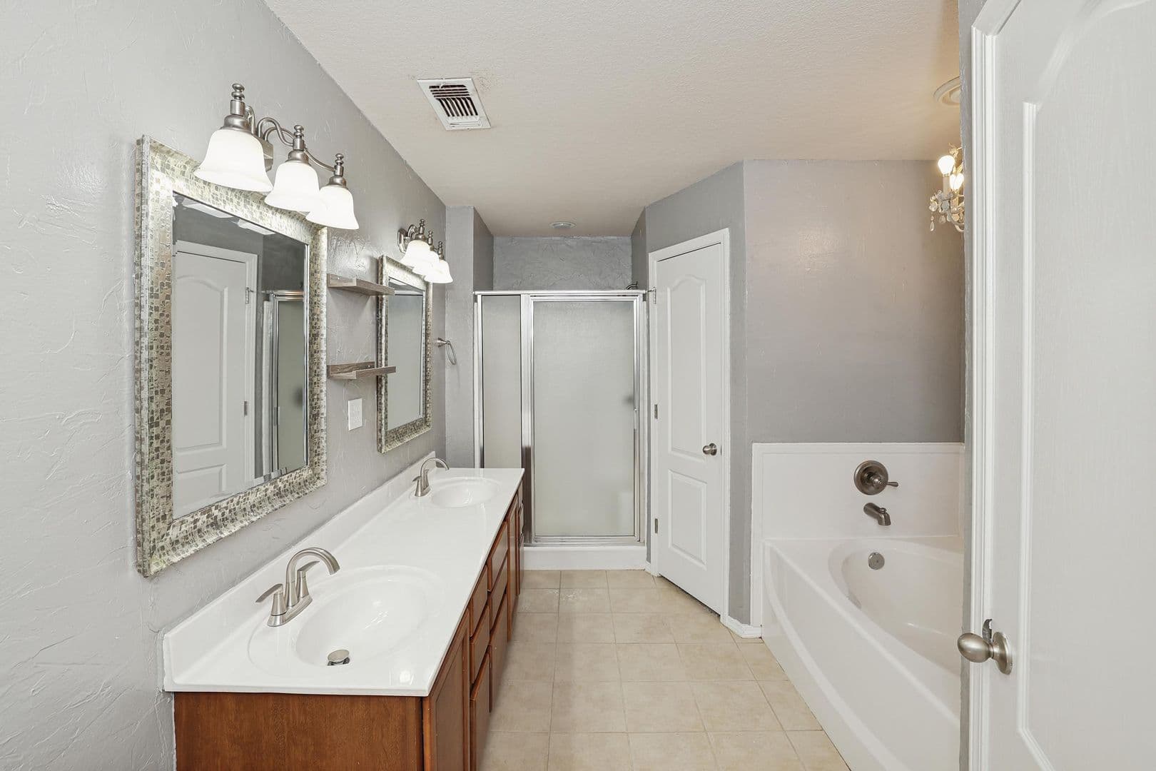 Amarillo House: 1418 SW 61st Ave