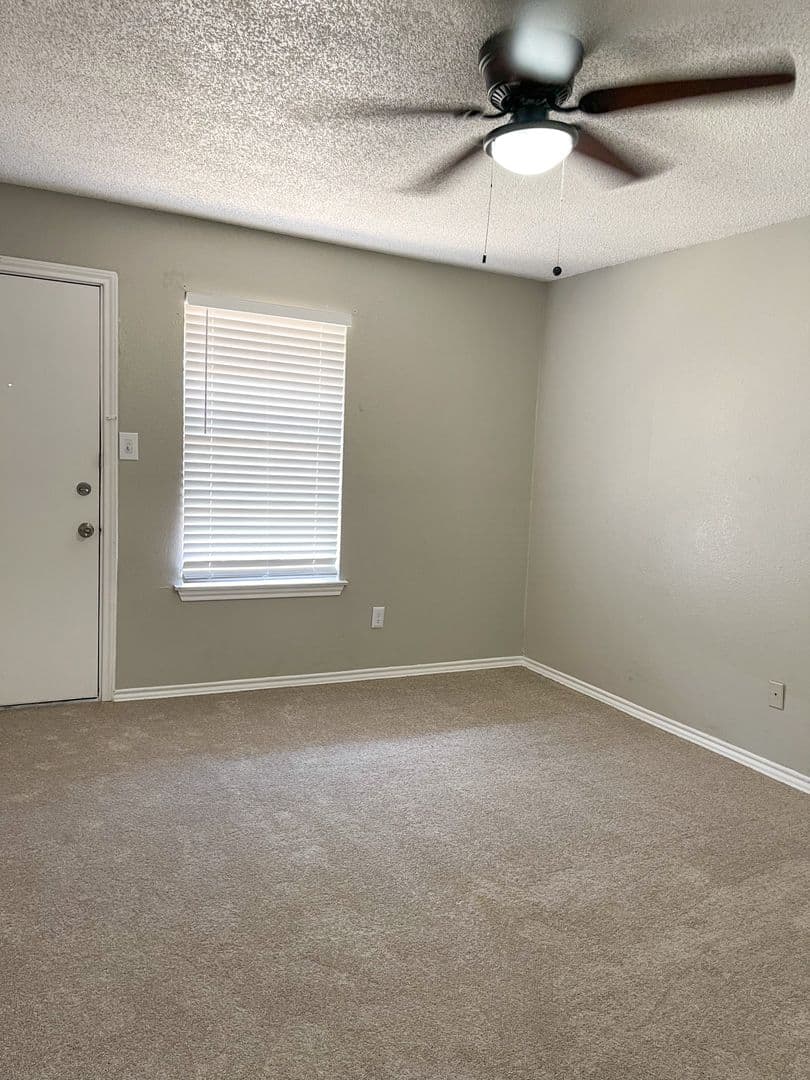 Forest Hil House: 3334 Heritage Ln