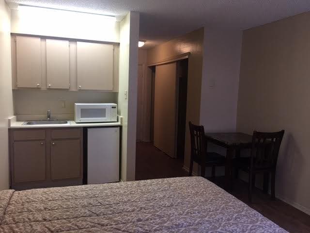 Santa Fe Apartment: 3357 Cerrillos Rd